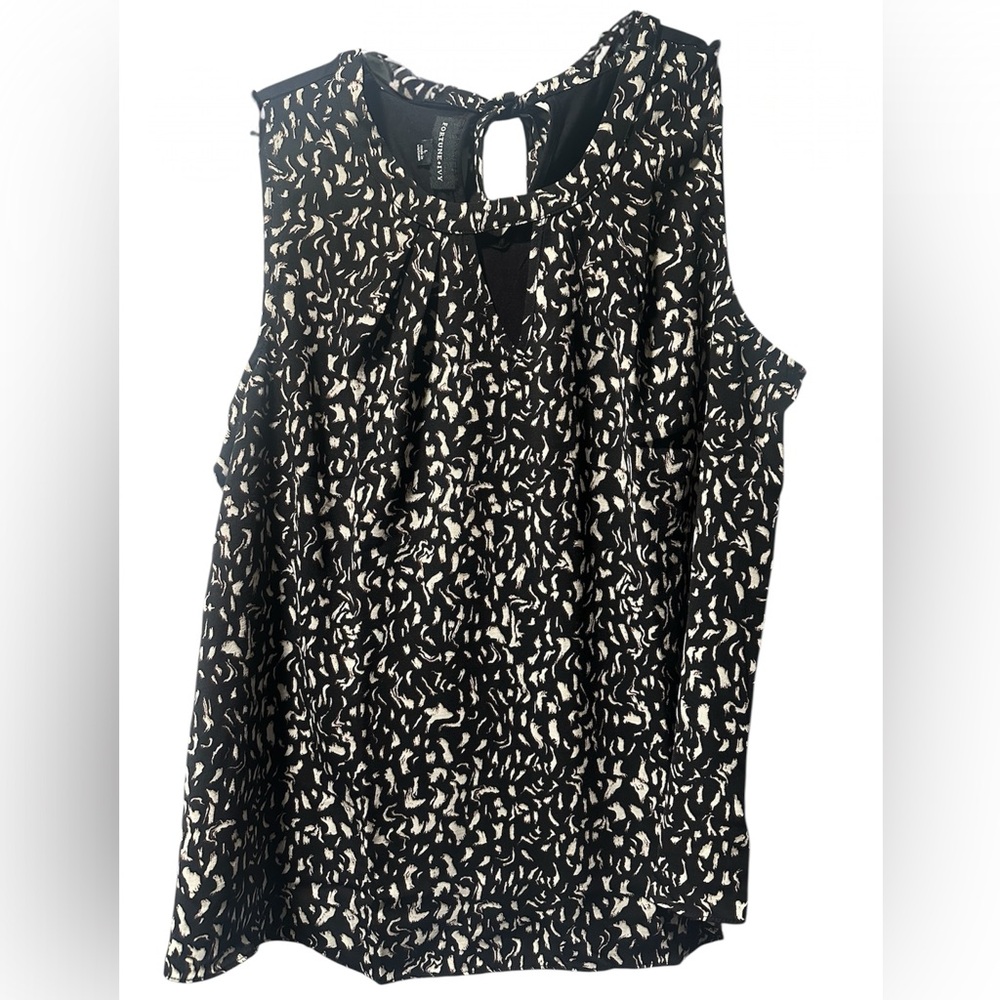 Fortune + Ivy Stitchfix Black and Cream Sleeveless Blouse- Large